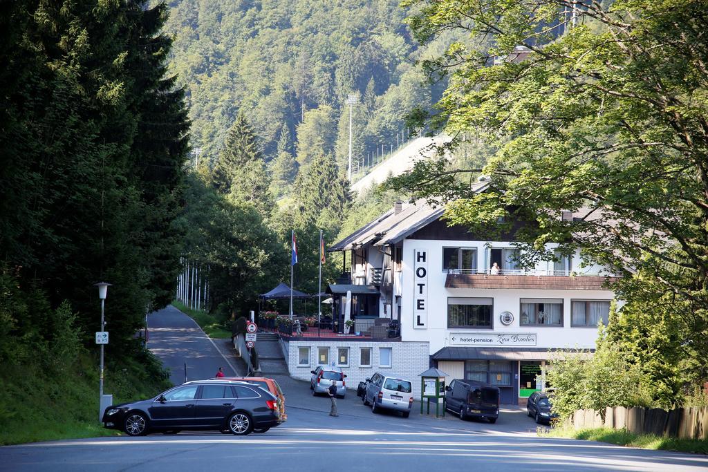 Hotel-Pension Zum Paradies فيلنغن المظهر الخارجي الصورة